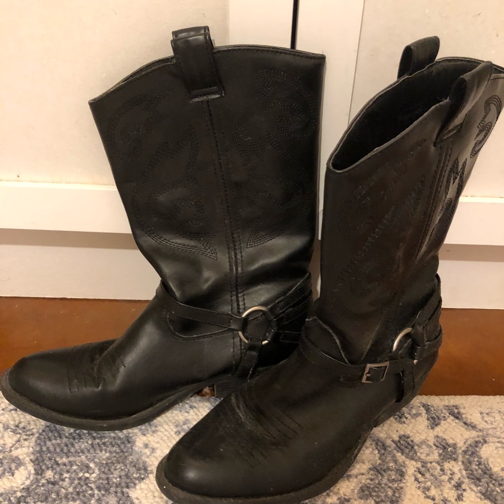 Below knee boots